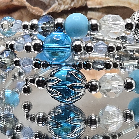 Hand Crafred Stainless Steel Light  Blue Beaded Bracelet - Picture 6 of 8